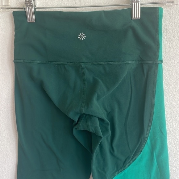 ATHLETA ELATION ASYMMETRICAL 7/8 GREEN COLORBLOCK LEGGINGS - Picture 4 of 6